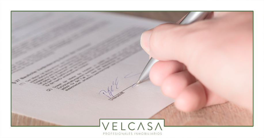 Los diferentes documentos para formalizar la compra de un inmueble | VELCASA, inmobiliaria en Sevilla
